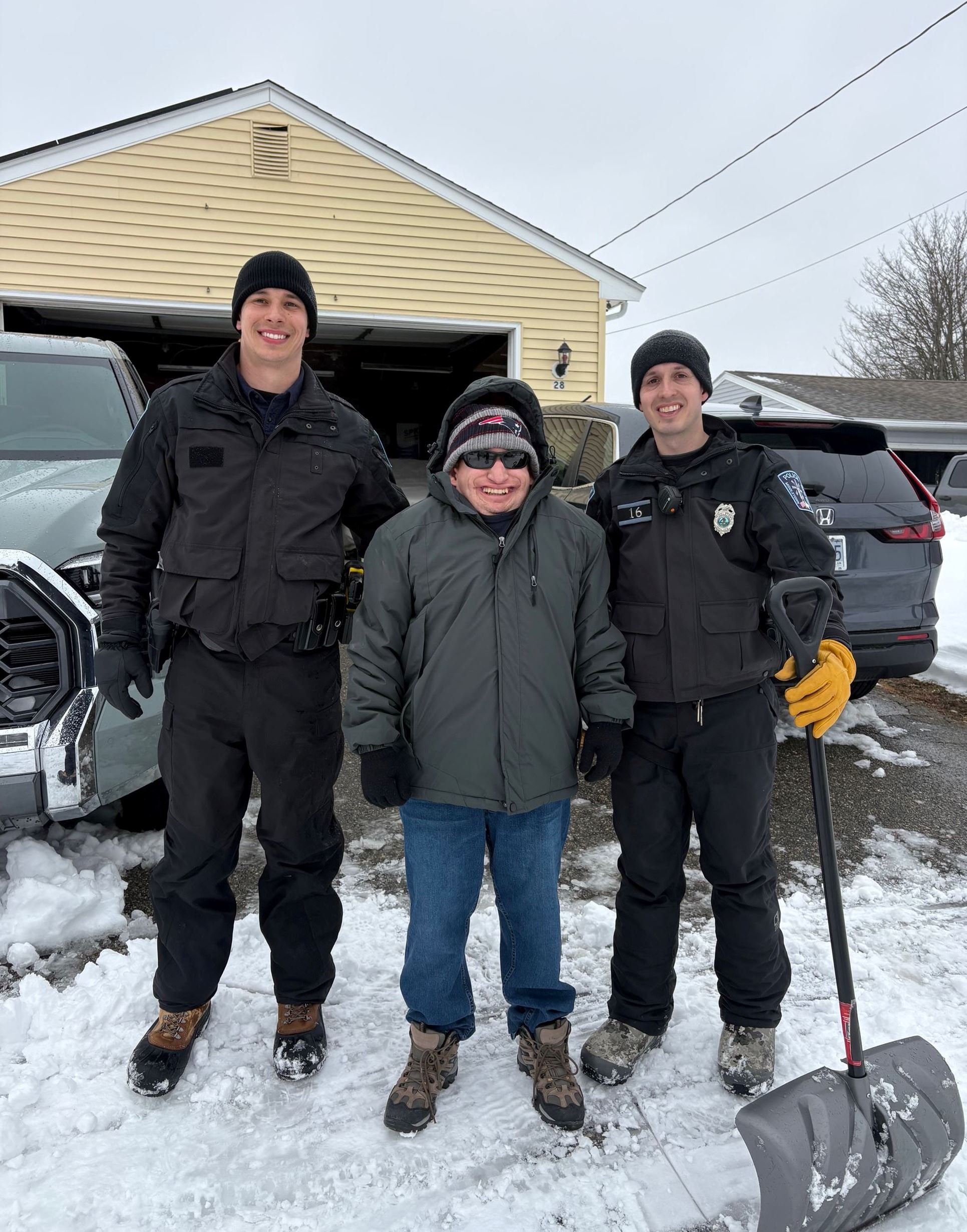 Middletown Police Helping In The Wake Of Winter Storm Hernando Photo 1