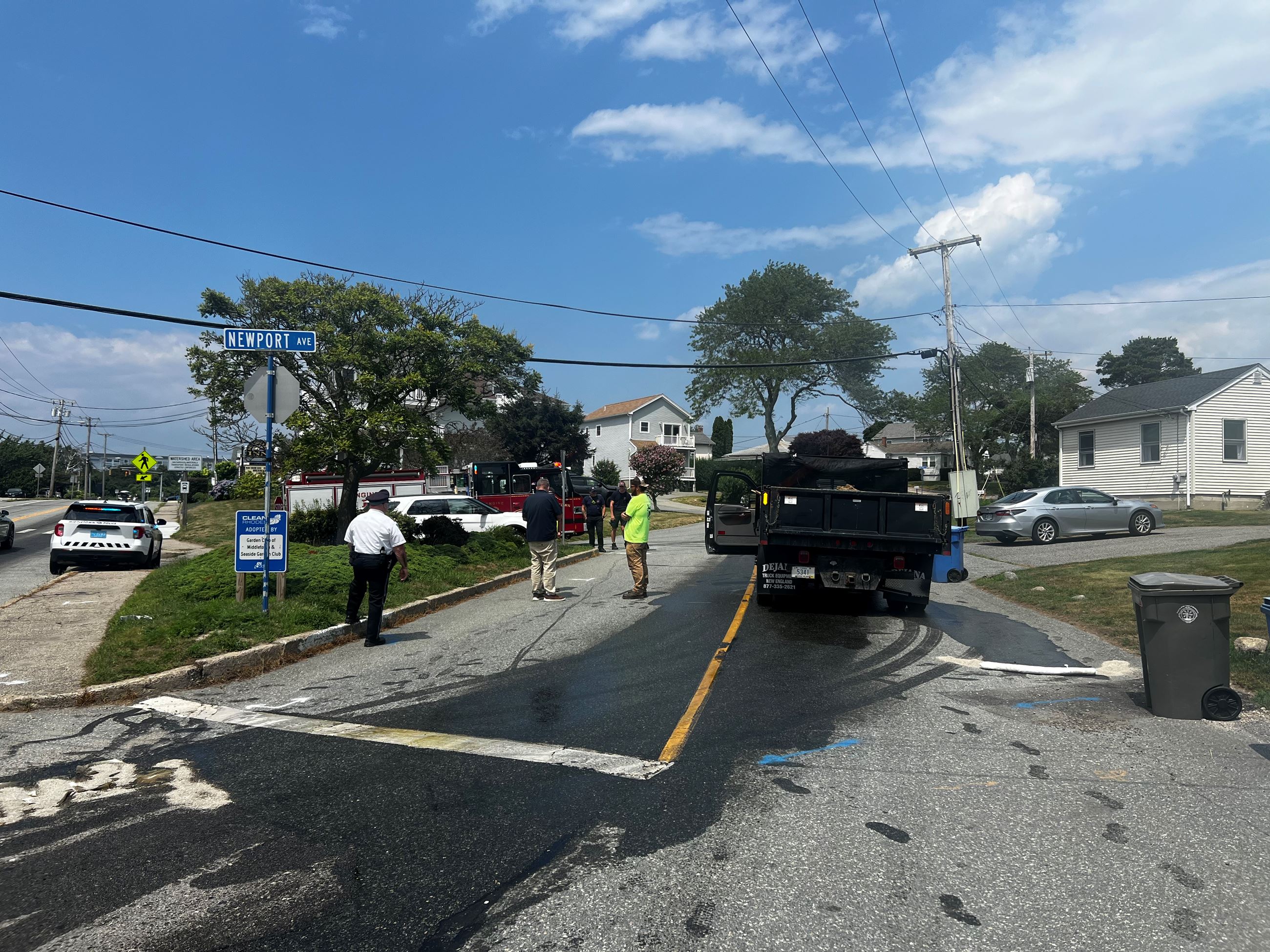 Hydraulic Fluid Leak In Newport Avenue Area 72125 Photo 3