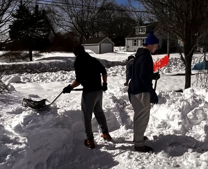 Middletown High School Shoveling After Hernando Photo 2