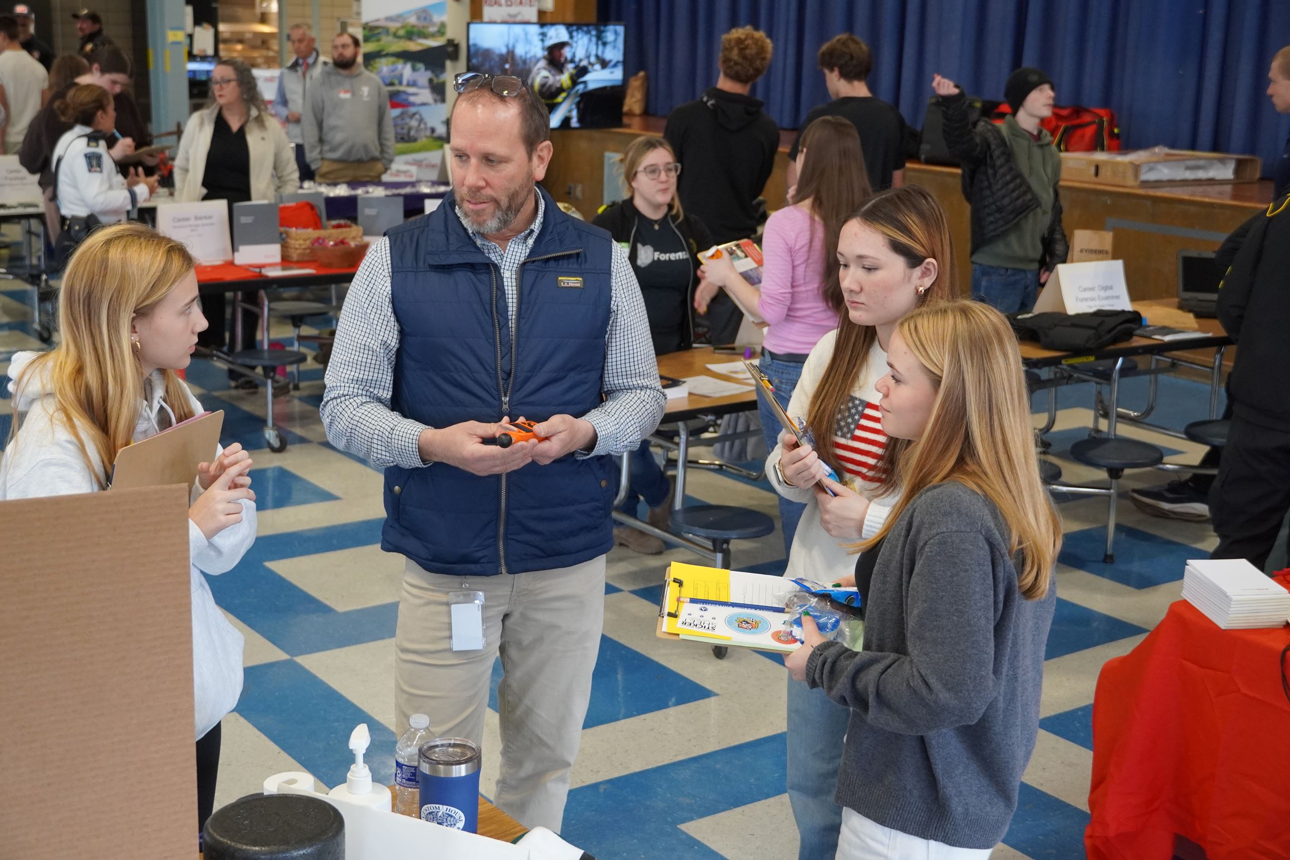 5B737E85-A788-4D29-B003-408A844076D9